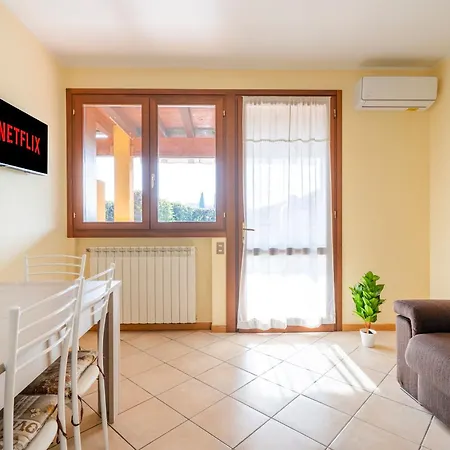 Desenzano-sirmione - 1 Min - Pool, Parking, Ac Ντεζεντσάνο ντελ Γκάρντα